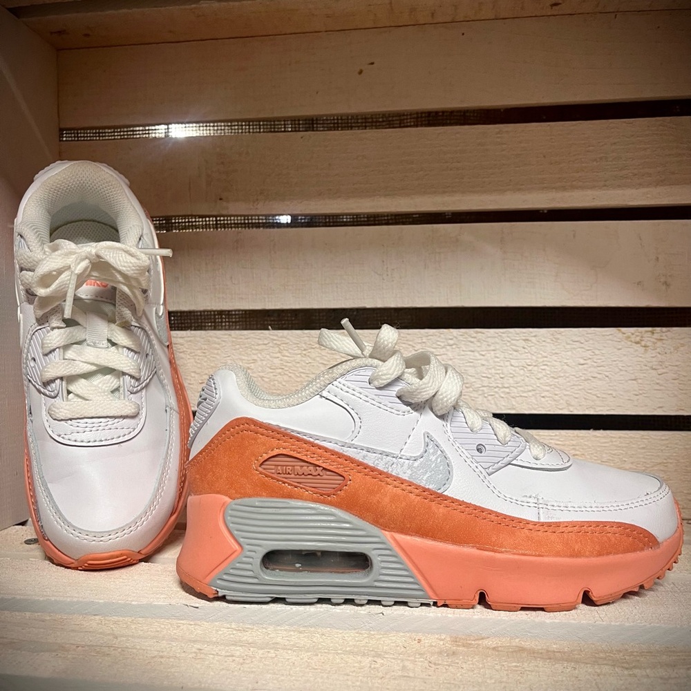 White and coral Sneakers